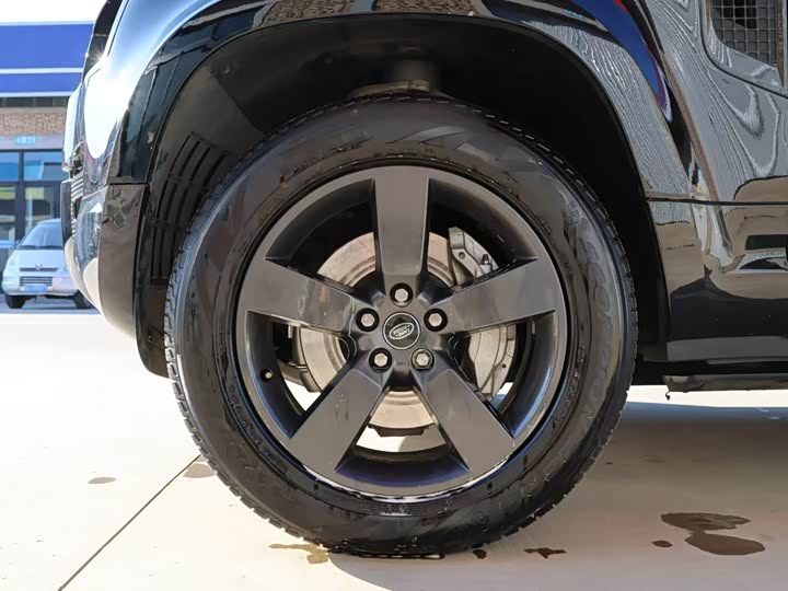 Фото 4 - Land Rover Defender