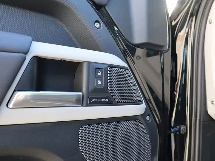 Фото 5 - Land Rover Defender