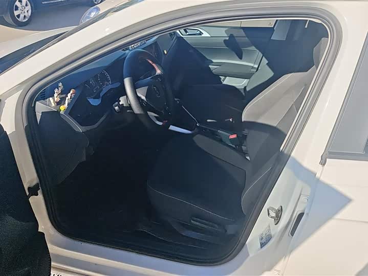 Фото 9 - Volkswagen Polo