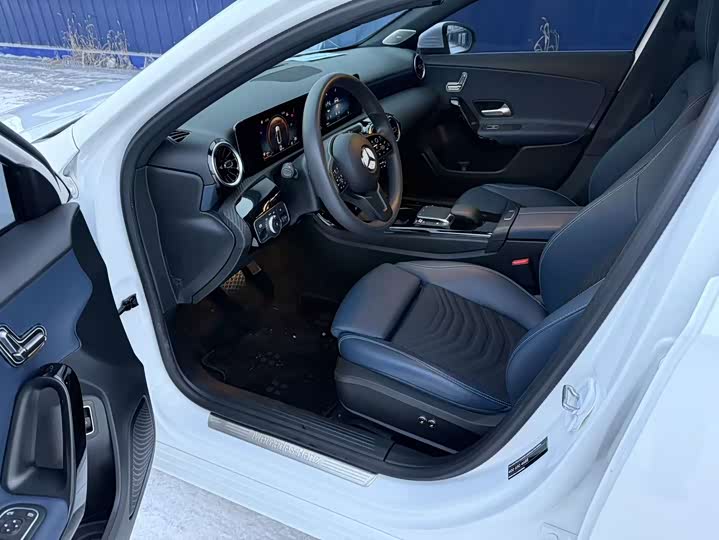 Фото 9 - Mercedes-Benz A-Class