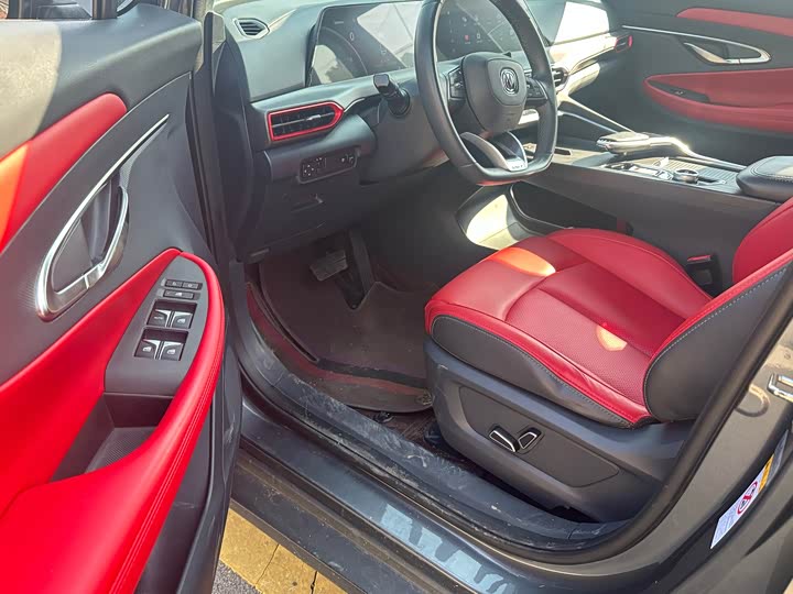 Фото 4 - Changan UNI-T