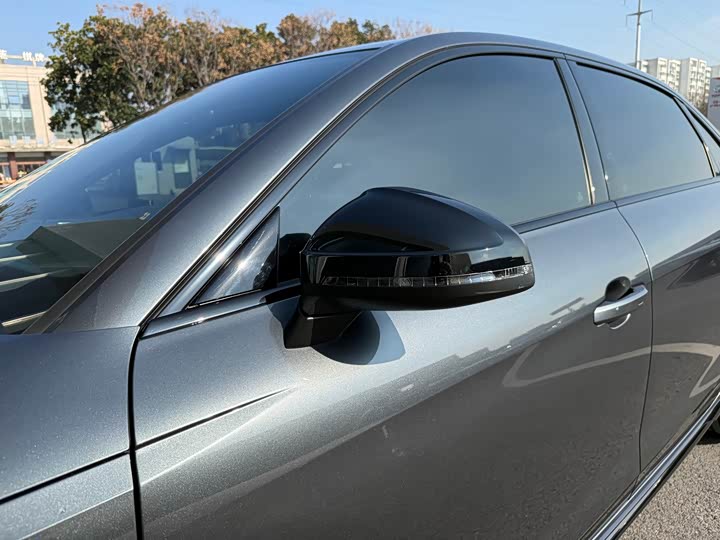 Фото 7 - Audi A4L