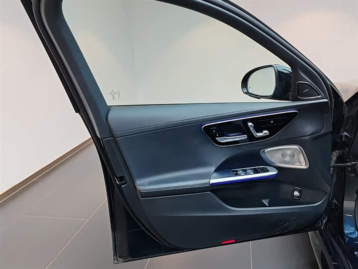 Фото 7 - Mercedes-Benz C-Class