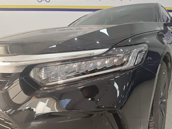 Фото 5 - Honda Inspire