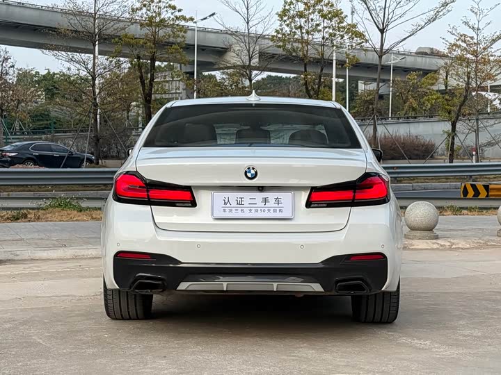 Фото 6 - BMW 5 Series