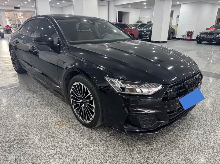 Фото 3 - Audi A7L