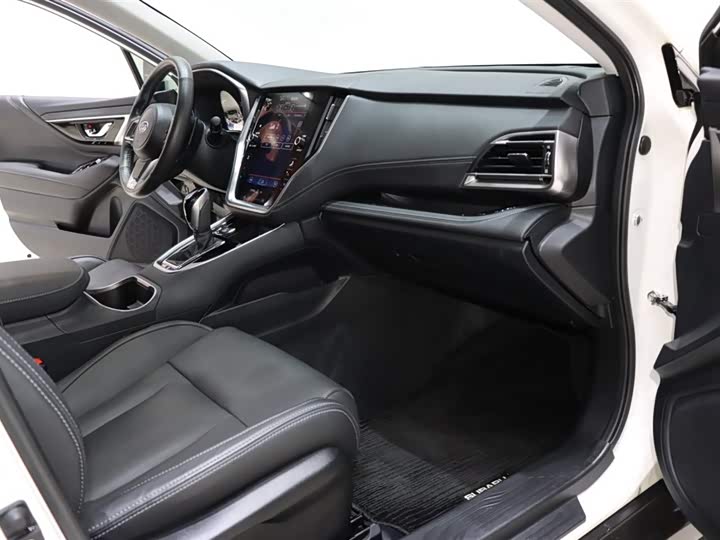 Фото 8 - Subaru Outback