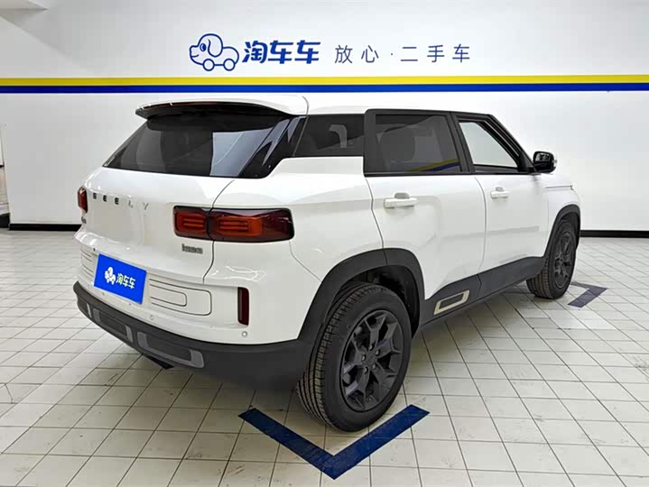 Фото 3 - Geely Icon