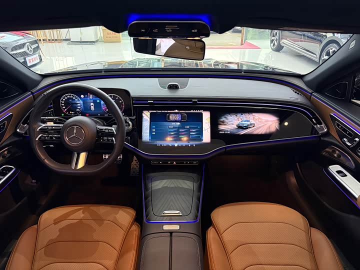 Фото 8 - Mercedes-Benz E-Class