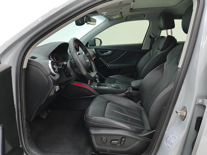 Фото 7 - Audi Q2L