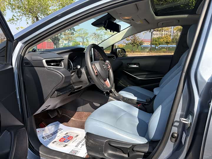 Фото 3 - Toyota Corolla