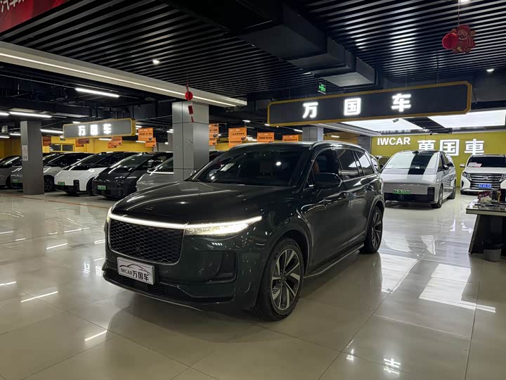 Фото 2 - LiXiang One