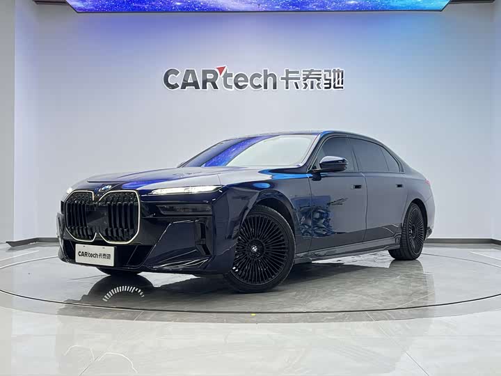 Фото 1 - BMW 7 Series