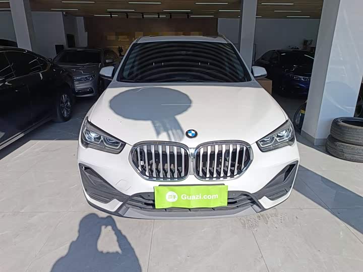 Фото 3 - BMW X1