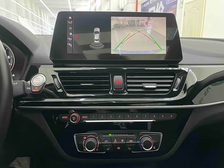 Фото 9 - BMW 1 Series