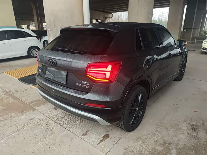 Фото 7 - Audi Q2L