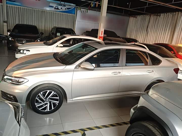 Фото 5 - Volkswagen Lavida