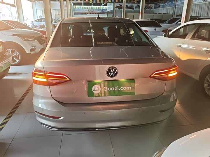 Фото 6 - Volkswagen Lavida