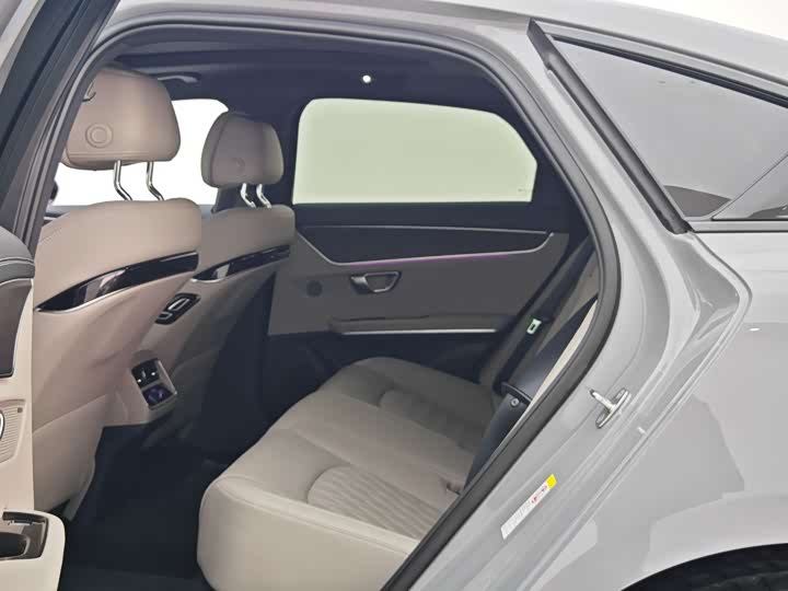 Фото 8 - BYD Han