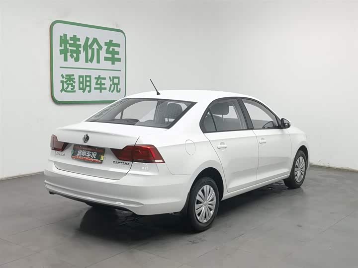 Фото 2 - Volkswagen Santana