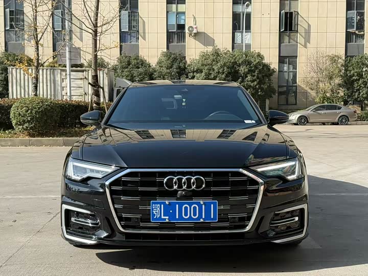Фото 2 - Audi A6L