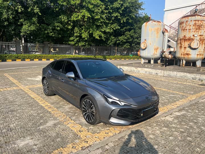 Фото 1 - MG Motor 7