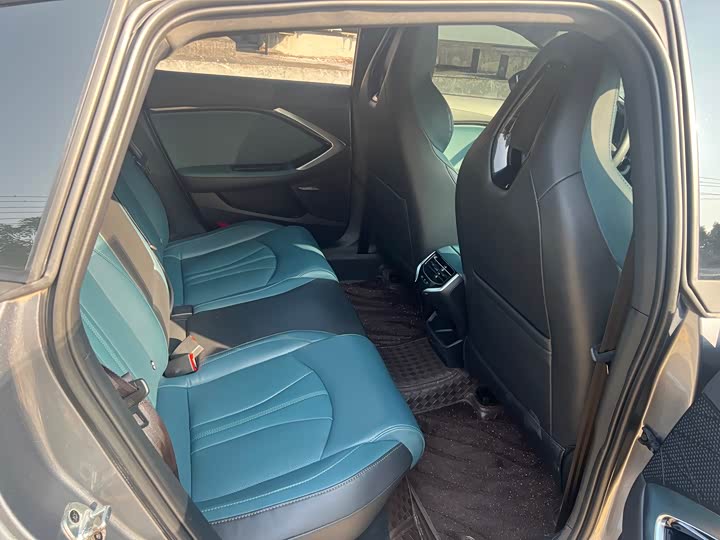 Фото 7 - MG Motor 7