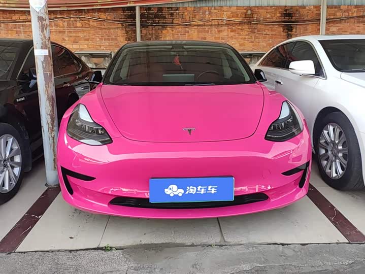 Фото 2 - Tesla Model 3