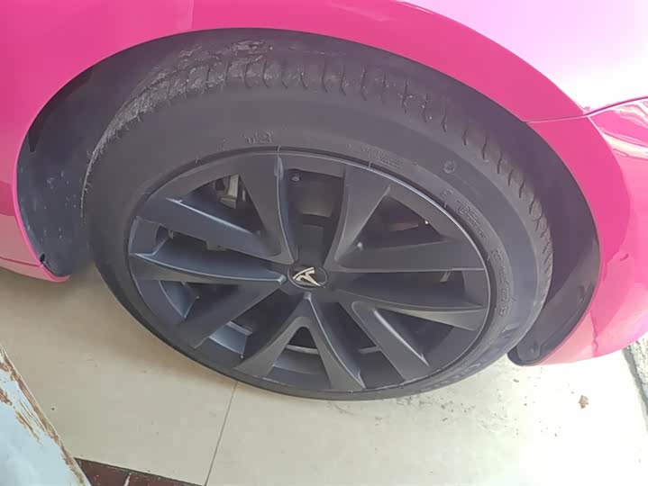 Фото 6 - Tesla Model 3