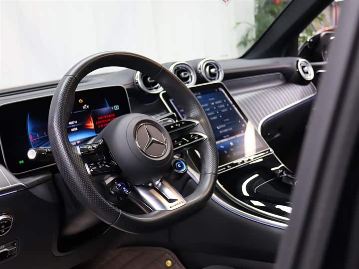 Фото 8 - Mercedes-Benz GLC-Class AMG