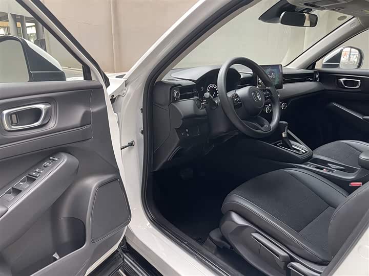 Фото 9 - Honda Vezel