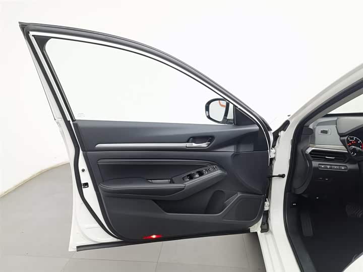 Фото 8 - Nissan Teana