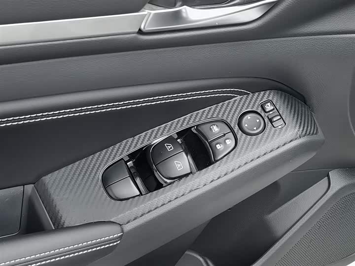 Фото 9 - Nissan Teana