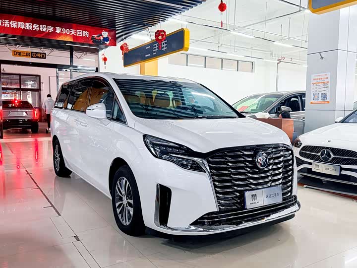 Фото 3 - Buick GL8 ES