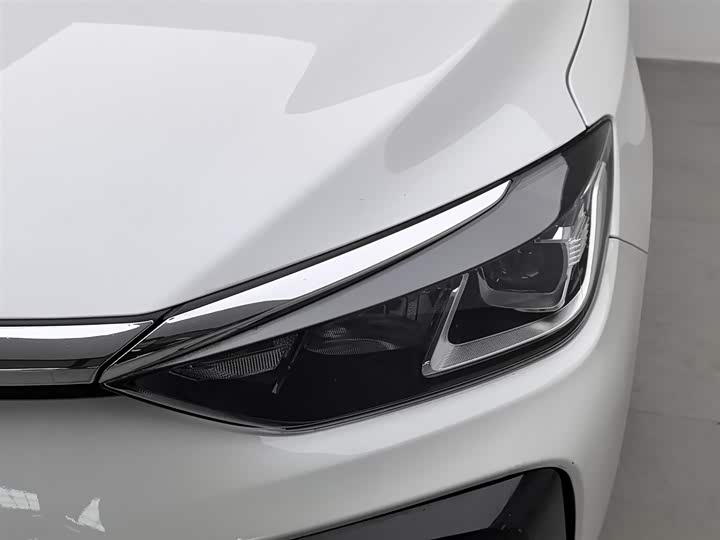 Фото 7 - Beijing EU5