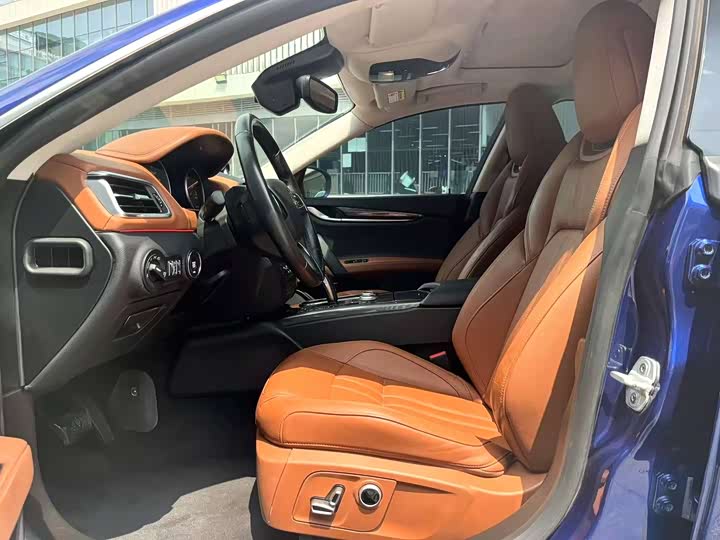 Фото 4 - Maserati Ghibli