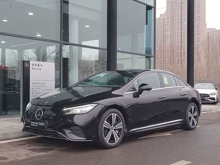 Фото 1 - Mercedes-Benz EQE