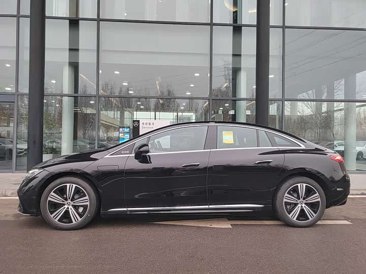 Фото 3 - Mercedes-Benz EQE