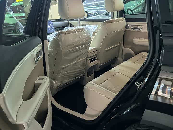 Фото 4 - Toyota bZ3X