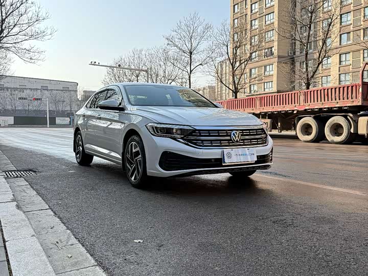 Фото 2 - Volkswagen Sagitar L