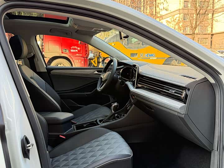 Фото 5 - Volkswagen Sagitar L