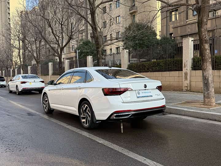 Фото 8 - Volkswagen Sagitar L