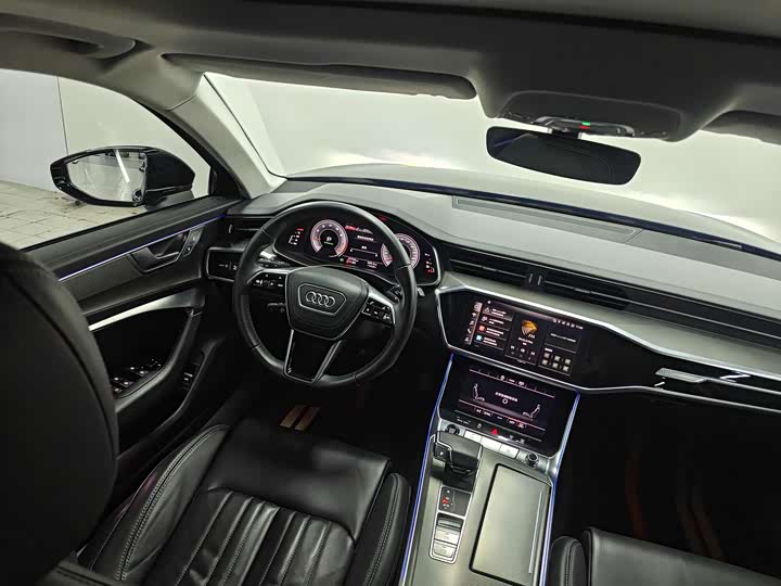 Фото 7 - Audi A6L