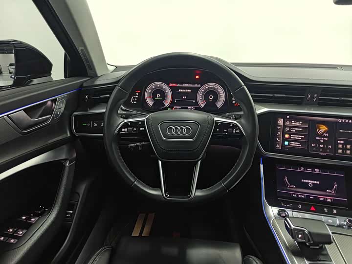 Фото 9 - Audi A6L