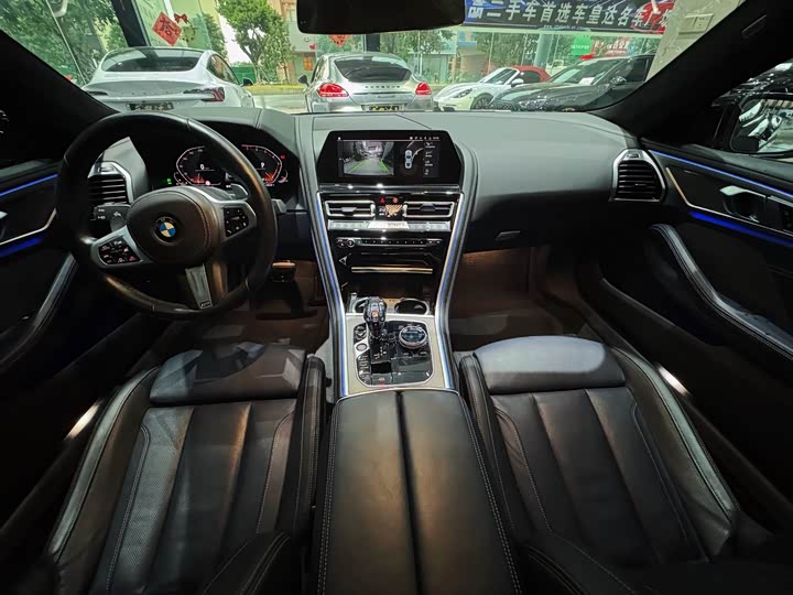 Фото 5 - BMW 8 Series