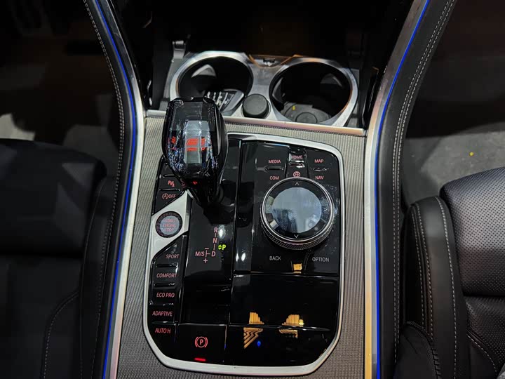 Фото 6 - BMW 8 Series