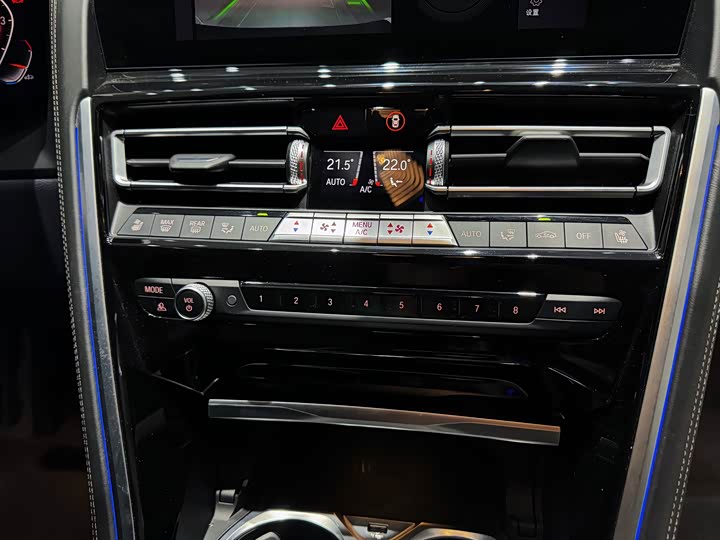 Фото 7 - BMW 8 Series