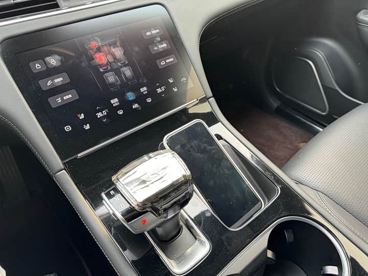 Фото 7 - LiXiang One