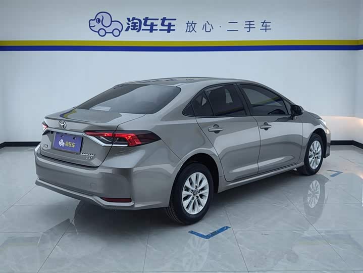 Фото 3 - Toyota Corolla