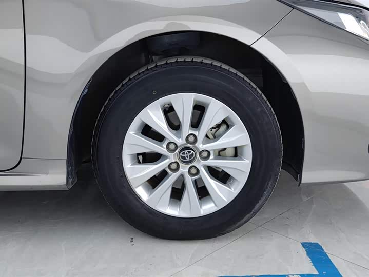 Фото 6 - Toyota Corolla